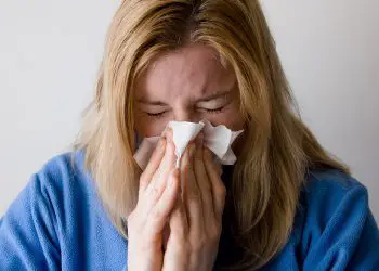 Hausstauballergie Symptome | Anzeichen für Hausstaubmilbenallergie