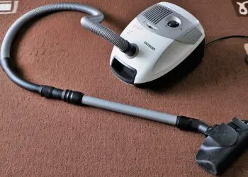 Staubsaugerbeutel wechseln (Anleitung) | Filter für Staubsauger