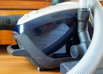 Staubsauger richtig verstauen (Ideen & Tipps) | Wo Sauger abstellen