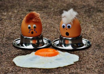 Wie lange Eier kochen? (Tabelle) | Zeit & Dauer in Minuten