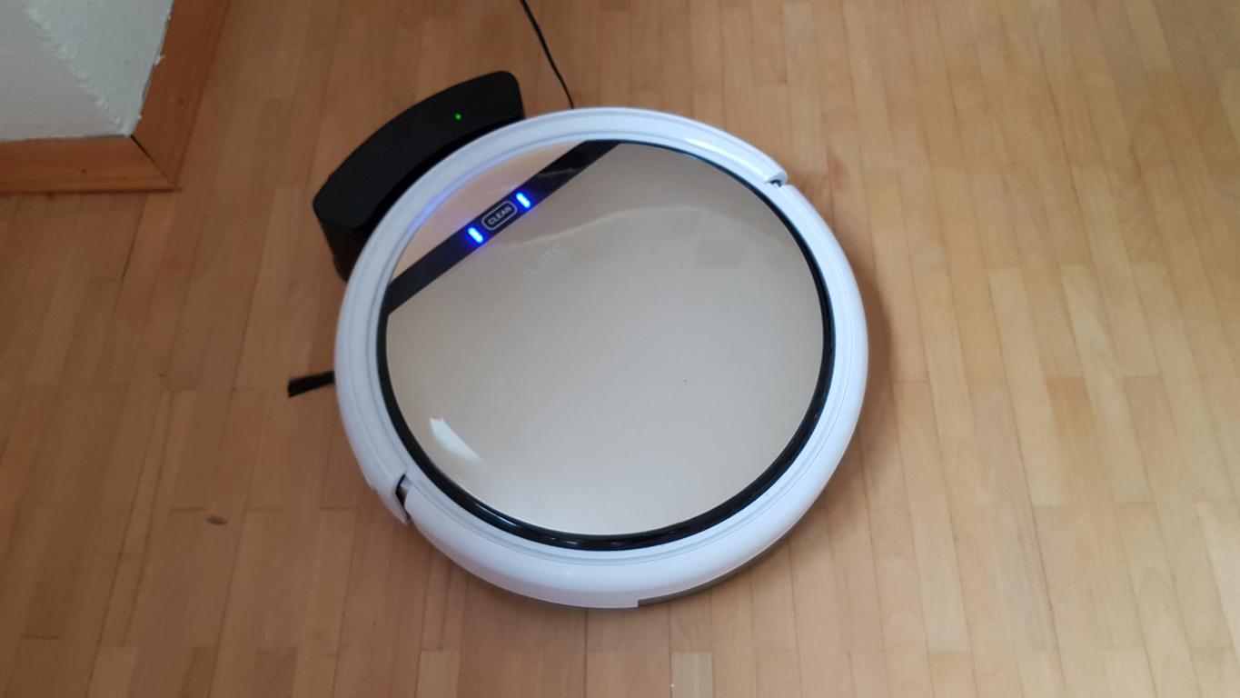 Waschsauger aufladen Putzsauger auf Boden