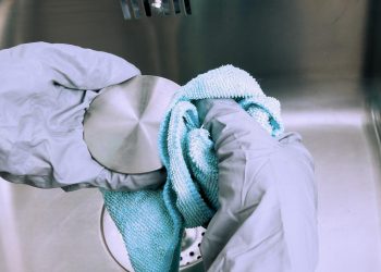 Was muss eine Putzfrau schaffen? | Aufgaben & Checkliste für Reinigungskraft