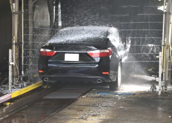 Auto von außen reinigen (Tipps) | Wie mit Hausmittel putzen